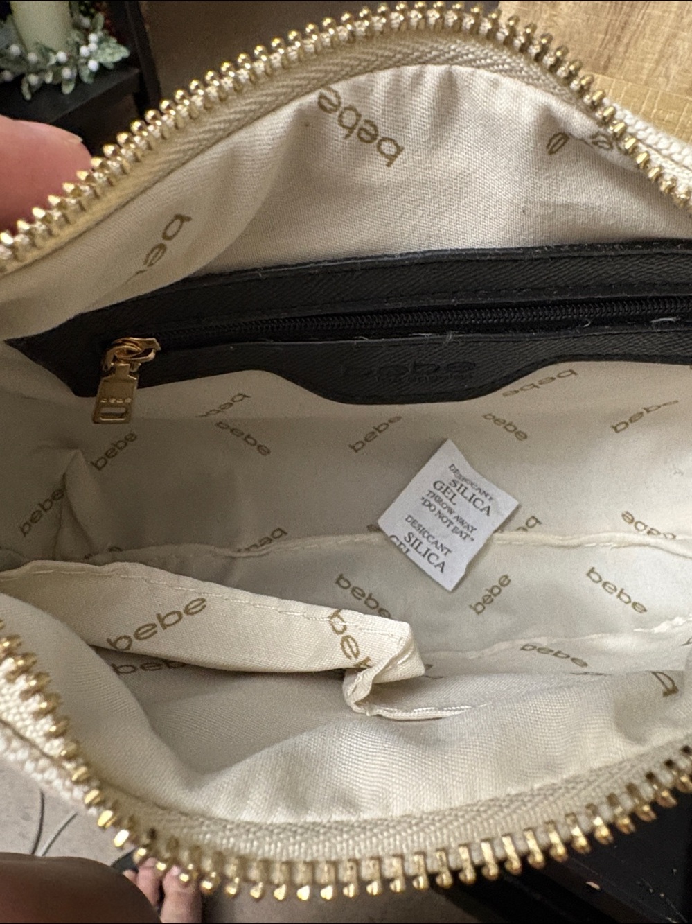 bebe Beige and Black Canvas Shoulder Bag / crossbody with Coin Pouch - Picture 5 of 6